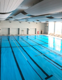 Comment réduire les consommations d’énergie et d’eau des piscines publiques ?